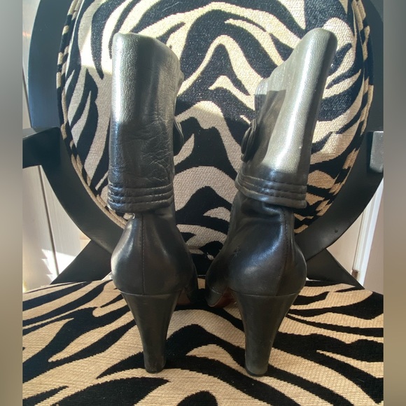 FRYE Women's Ava Button Bootie, Size 7 M, Black - Picture 15 of 15